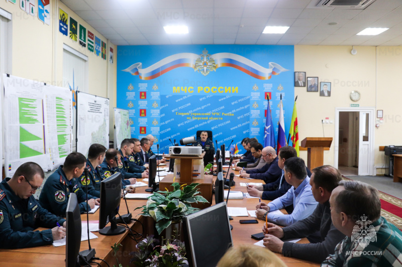 В Главном управлении МЧС России по Тверской области состоялось совещание по обеспечению пожарной безопасности торфяных месторождений