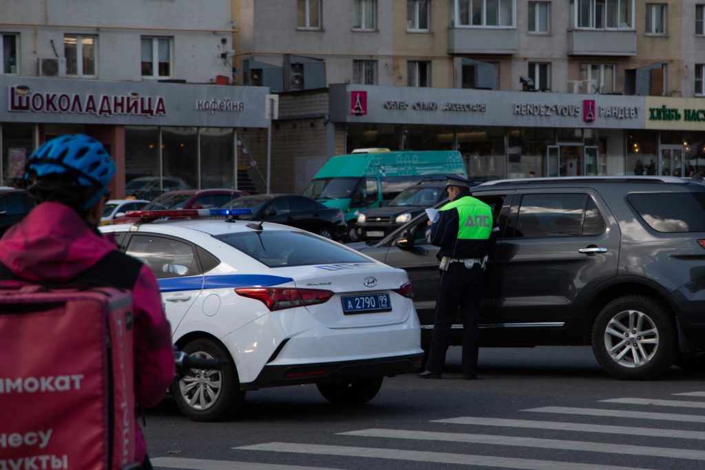 «За рулем» определил всезнаек в самый неприятный для ГАИ тип водителей