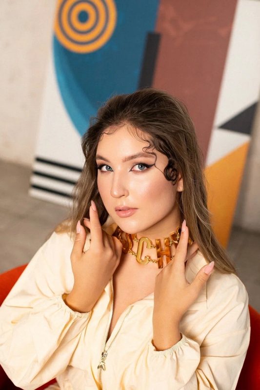 эльгиза каражанова возраст. алсу на премии fashion people awards kids 2019. эльгиза каражанова биография. эльгиза каражанова фото. юные певицы.