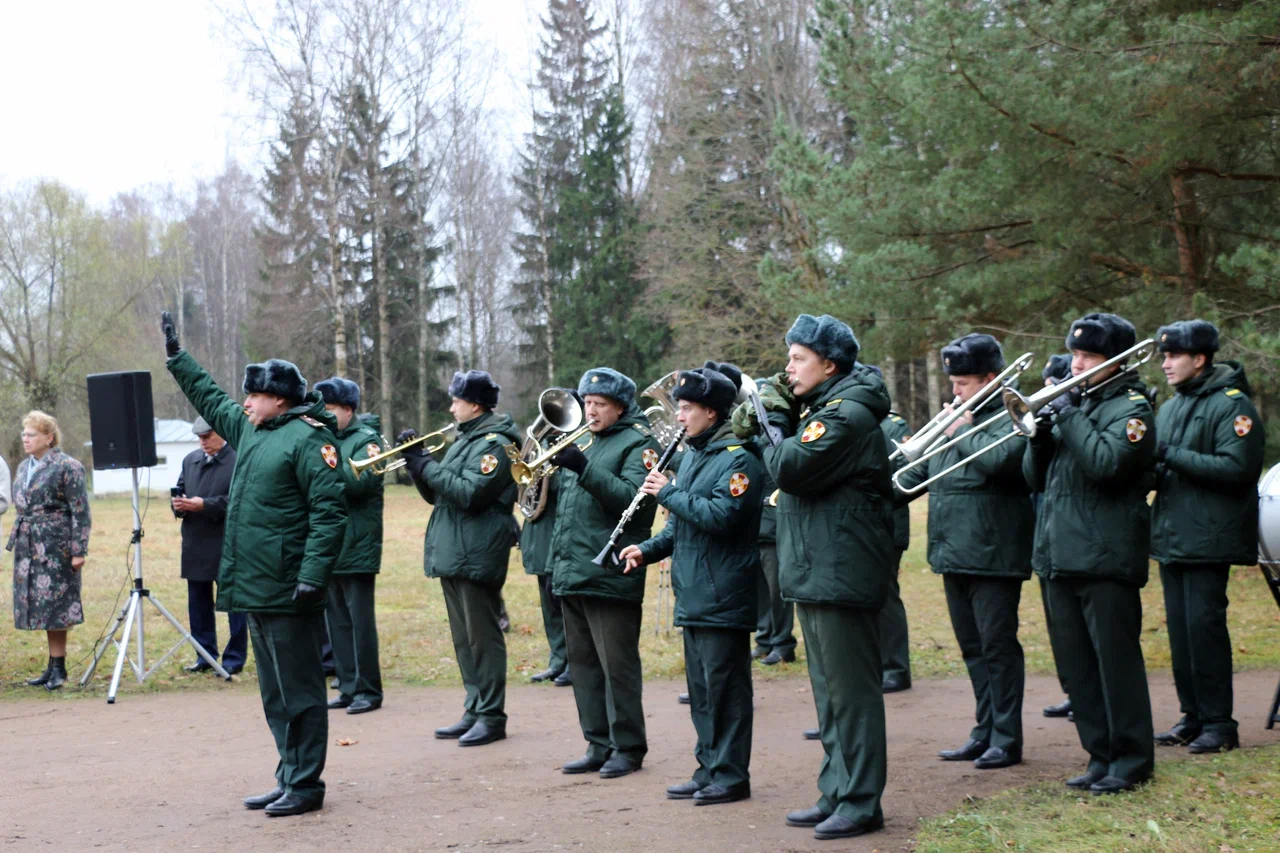 В Павловске открыли памятный знак, посвященный «Роще олимпийских чемпионов»7