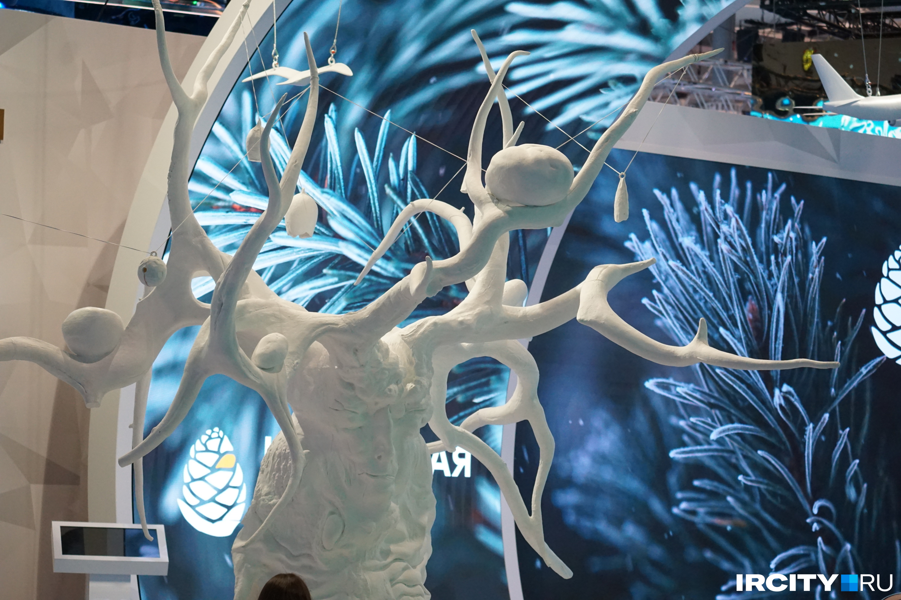 Скульптура «Отец Байкал», которую предоставил Даши Намдаков