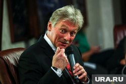 В 1999 году Песков работал переводчиком с турецкого у Бориса Ельцина на саммите ОБСЕ (архивное фото)