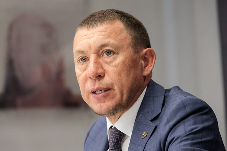 В наручниках оказался бывший глава Нижнекамского района: Рамиля Муллина заподозрили в мошенничестве и превышении полномочий