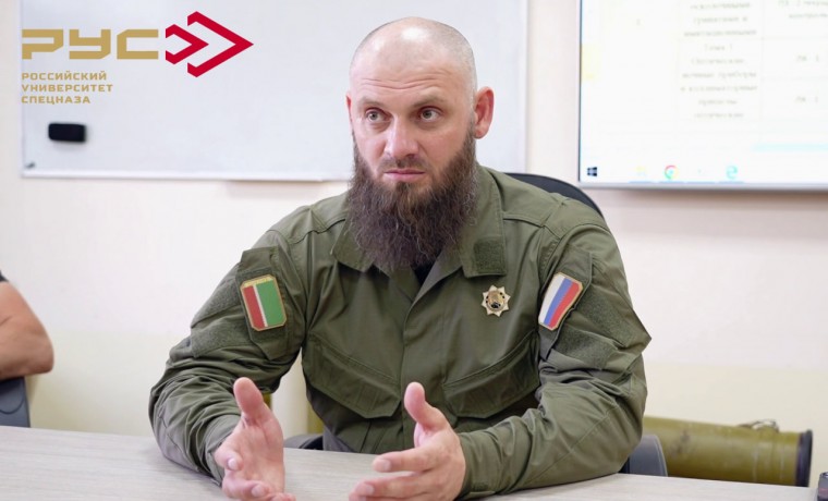 Вайханов халид. Байбетар вайханов и кадыров. Руководителя рус байбетара вайханова. Байбетар вайханов. Вайханов халид.