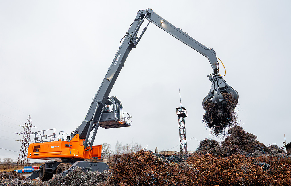 Перегружатель спроектирован для интенсивной работы с различными видами навесного оборудования