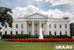 Правительство США остановило работу из-за того, что Сенат не успел принять законопроект временного бюджета