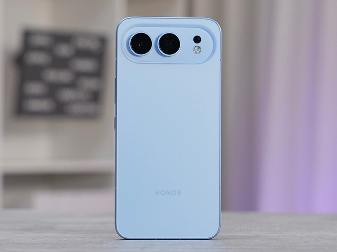 Дизайн HONOR 500 и HONOR 500 Pro показали на промо-постерах перед релизом