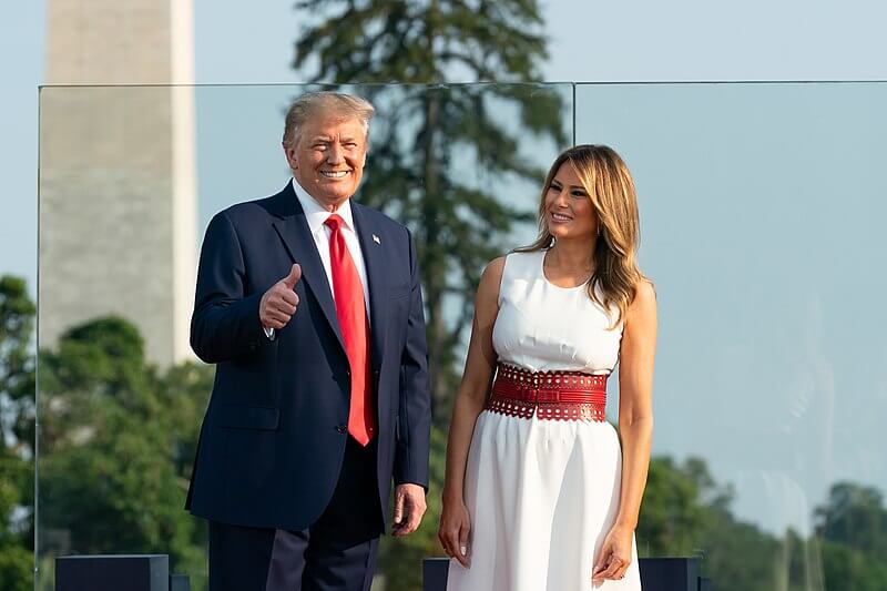 Иванка Трамп почтила память матери архивными фото