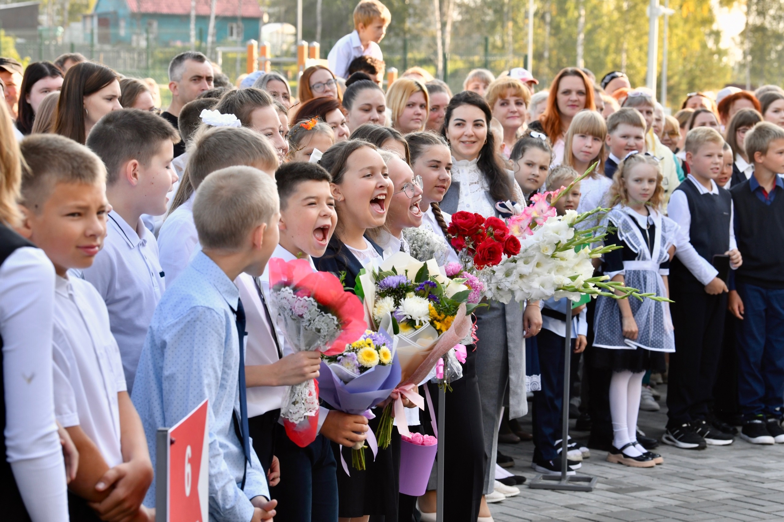 Будет ли 1 сентября в 2024 году. Школа в Деревянке. Новая школа в Деревянке. Деревянка школа.