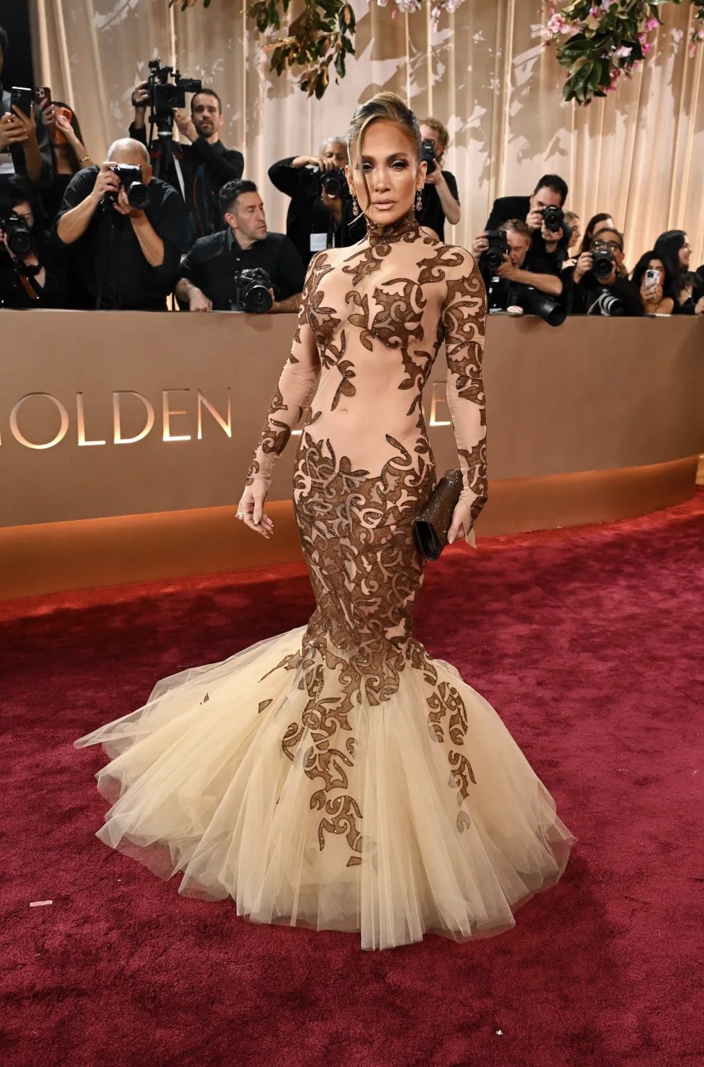 Золотой Глобус-2026: Мила Кунис, Джулия Робертс и Майли Сайрус