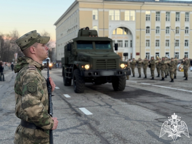 В Сыктывкаре росгвардейцы приняли участие в очередной репетиции праздновании Дня Победы
