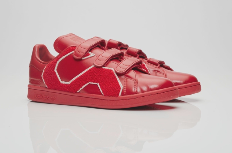27 Кроссовки adidas x Raf Simons Comfort Badge