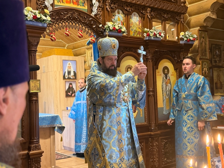 Епископ Митрофан совершил чин великого освящения храма в Кобралово 