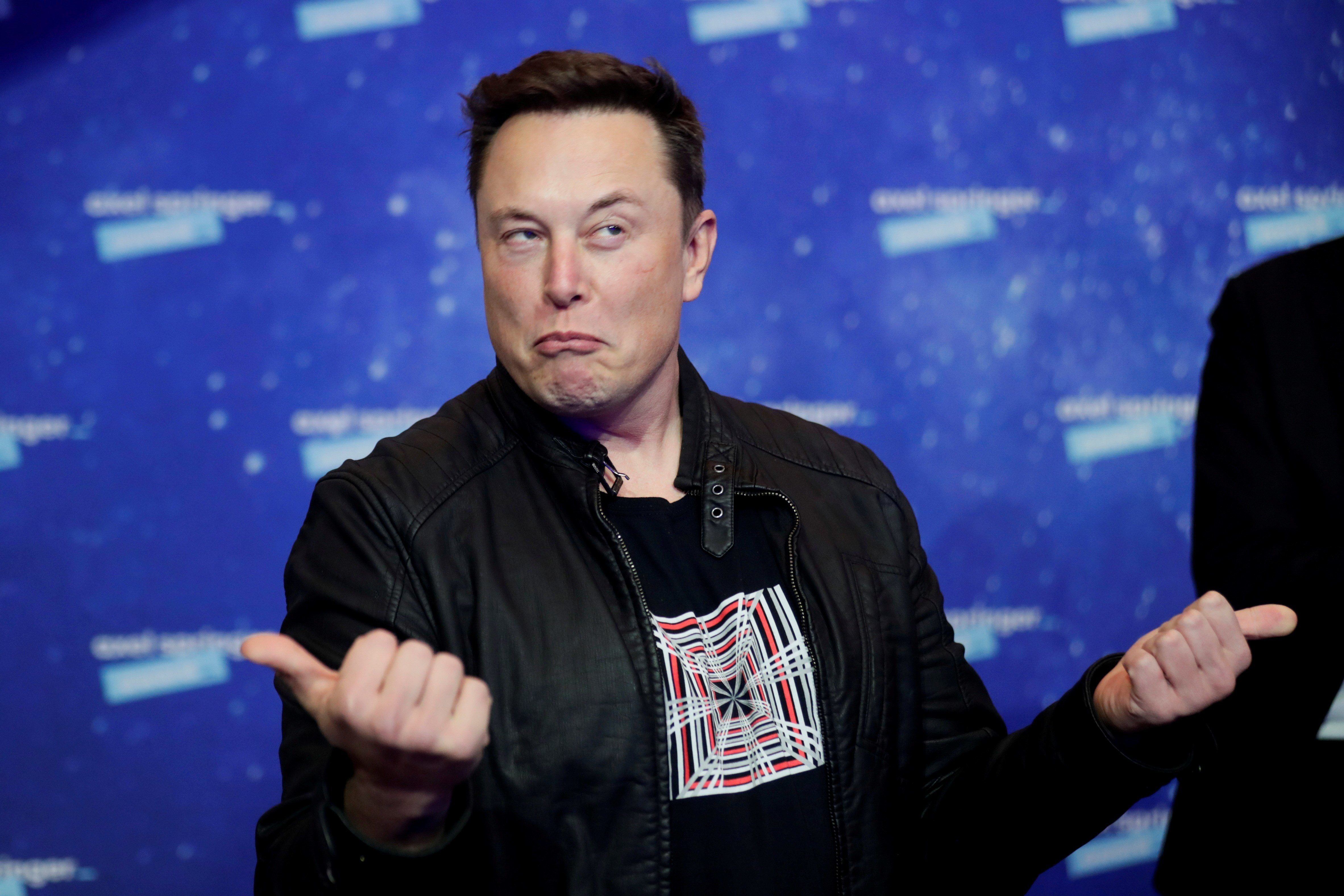 Миллиардер маска. Elon Musk 2021. Илон Маск 2022. Илон Маск Тесла 2021. Илон Маск биткоин.