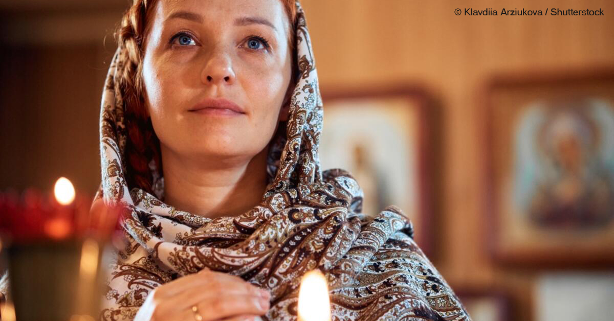 Православный батюшка высказался о домашнем иконостасе