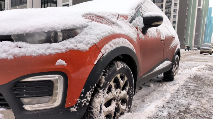 Только зимняя резина, а лучше вездеход. Погода превратила дороги Армении в полосу препятствий