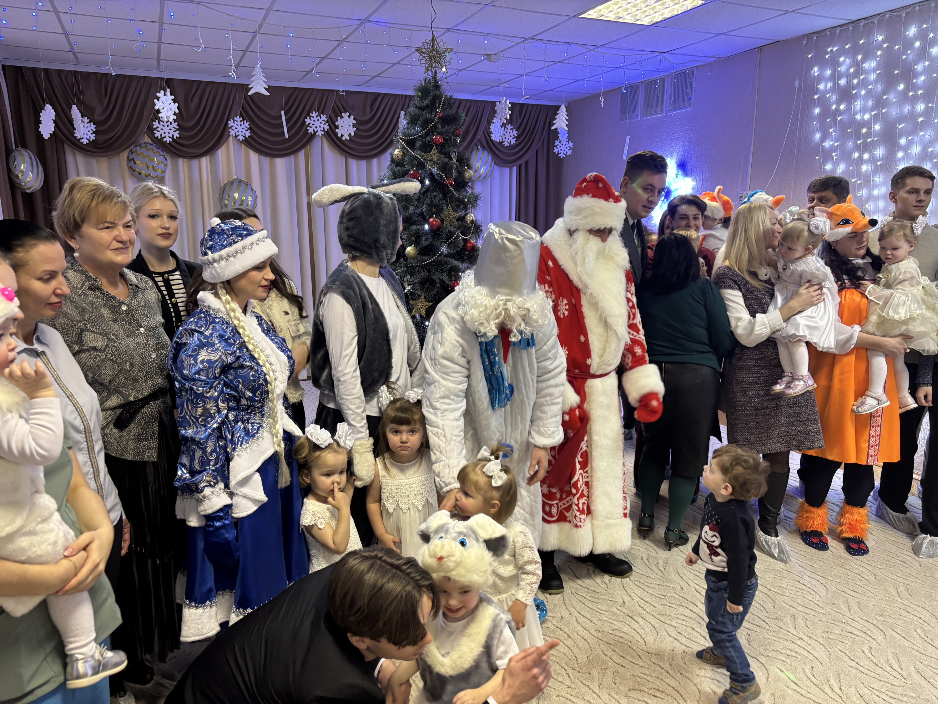 Добрые дела под Новый год: БУТБ и МАРТ подарили праздник детям