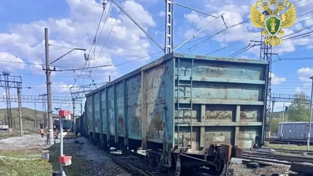 Под Златоустом с рельсов сошли порожние вагоны