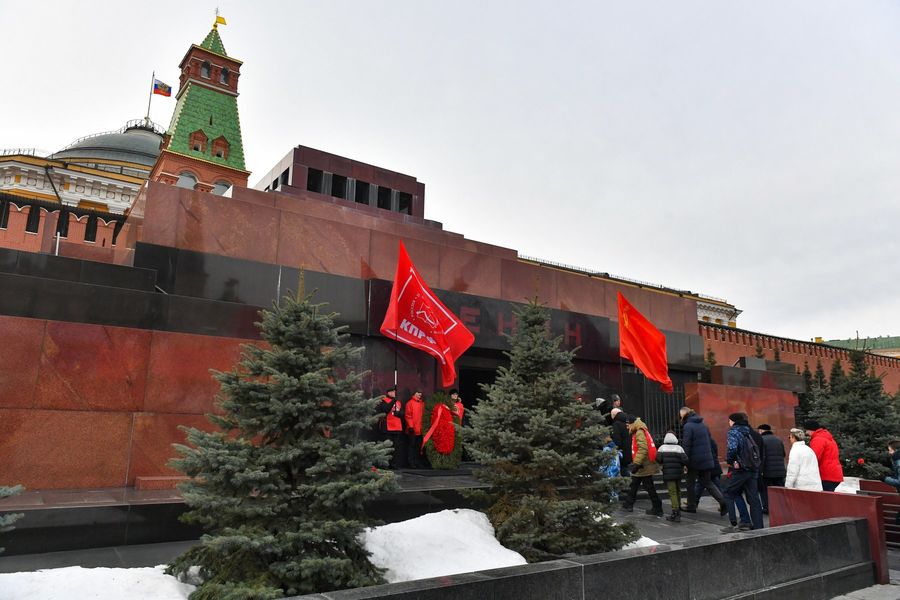 Как сейчас выглядит мавзолей ленина In Moscow detained the man, trying to steal Lenin's body from the mausoleum Acci