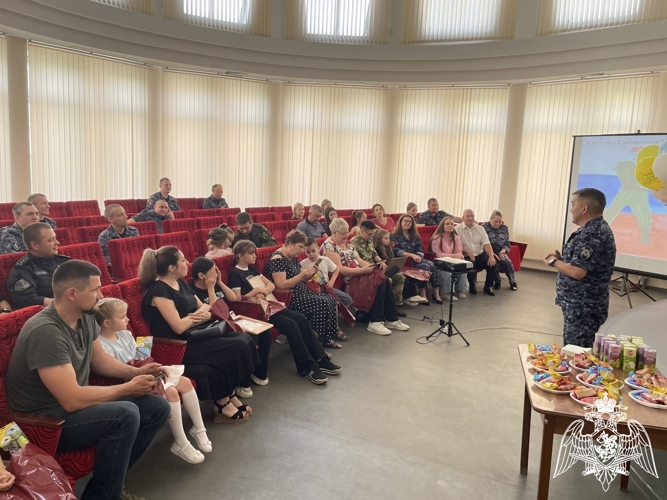 Росгвардия наградила победителей конкурса детского рисунка в Астрахани