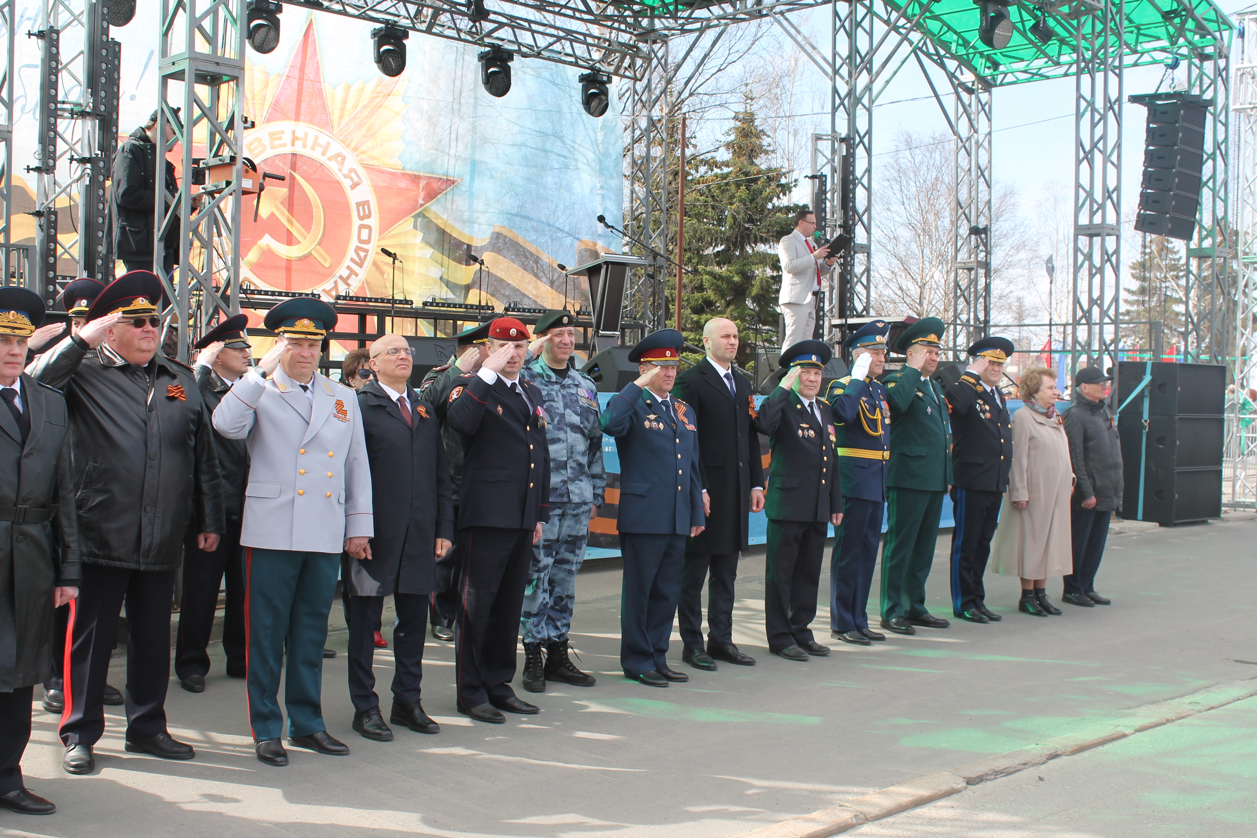 Уфсин петрозаводск. Сотрудники УФСИН Республики. Полковник УФСИН. Парад Победы Петрозаводск. Картинки УФСИН России.