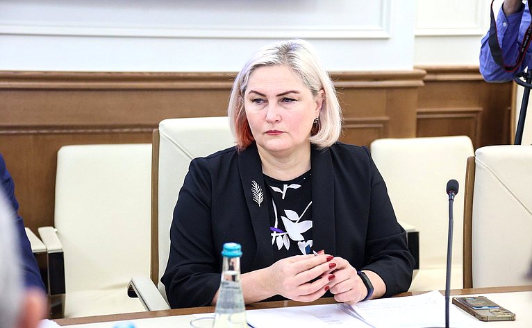 Встреча председателя Комитета СФ по федеративному устройству, региональной политике, местному самоуправлению и делам Севера Андрея Шевченко с Чрезвычайным и Полномочным Послом Республики Куба в Российской Федерации Энрике Орта Гонсалесом