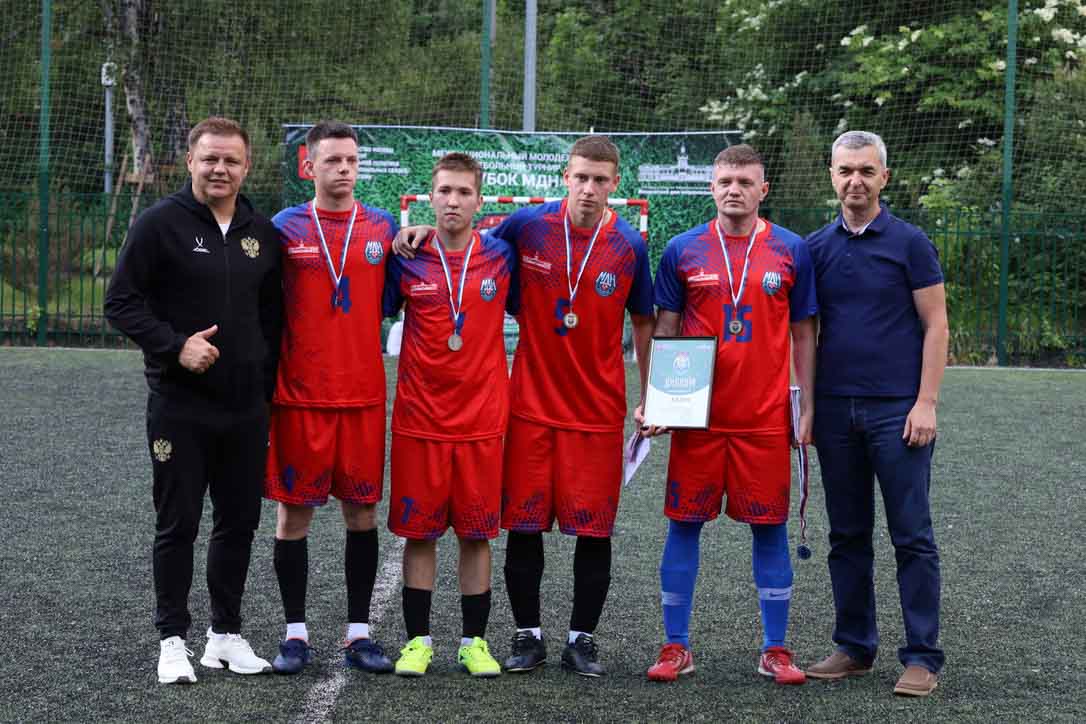 3CD3AF21-355E-477B-940C-1B9D9DAD8C74_1_105_c