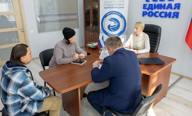 Жители деревни Счастливцевы просят помощи у Елены Ковалёвой