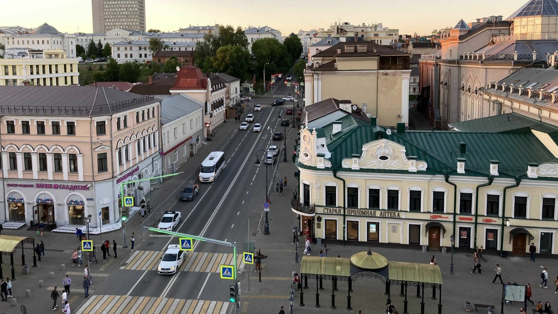 Казань что планируют. Центр Родина на улице Баумана в Казани. Музеи на Баумана Казань. Новый музей в Казани на Баумана. Республика Татарстан, Казань, ул. Баумана, 25.