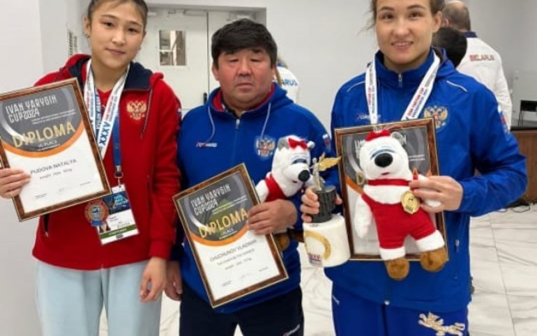 Вольная борьба: спортсменки из Хакасии на пьедестале международного турнира 