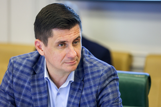 сенатор вадим деньгин