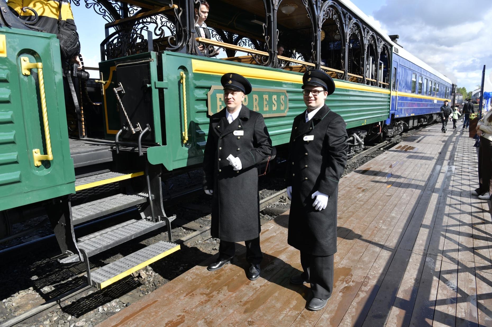 В Сортавале запущен ретропоезд с открытым обзорным вагоном