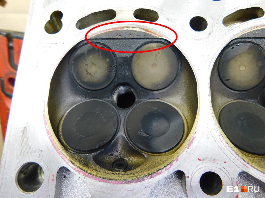 Разбитый двигатель. Broken engine. Сломанный двигатель. Причины перегрева двигателя. Сломанный двигатель машины.