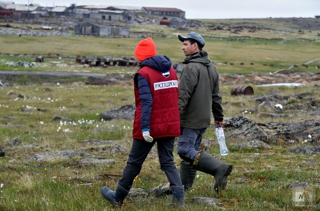 Поселок Диксон кладбище