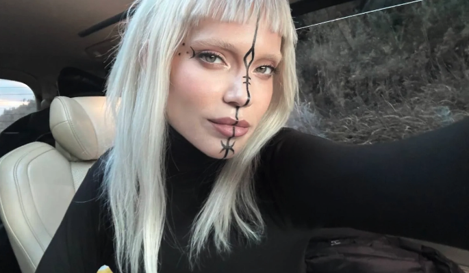 Кардинальная смена имиджа Глюкозы шокировала мужа певицы: Потом привыкает