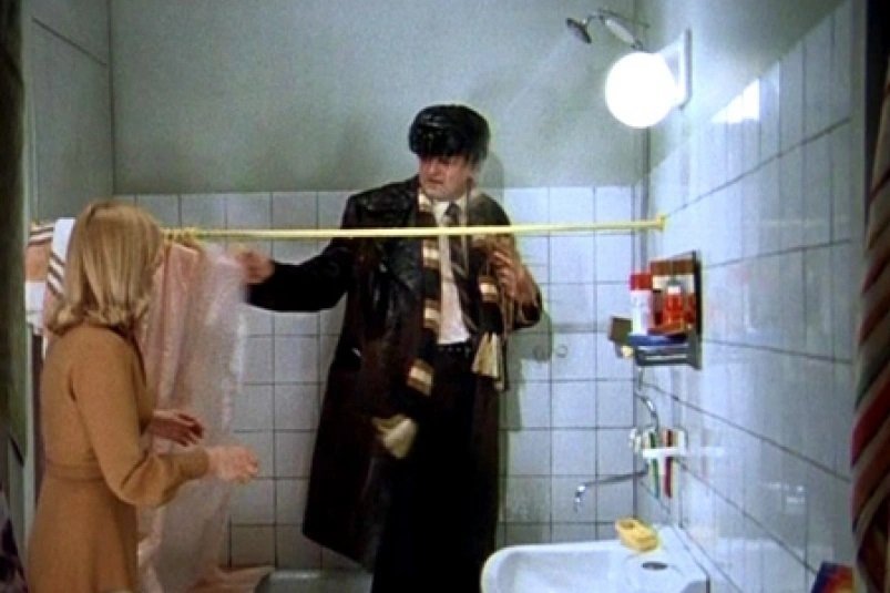 Тематическое фото кадр из фильма "Ирония судьбы, или С легким паром" (12+), 1975 года, режиссер Эльдар Рязанов