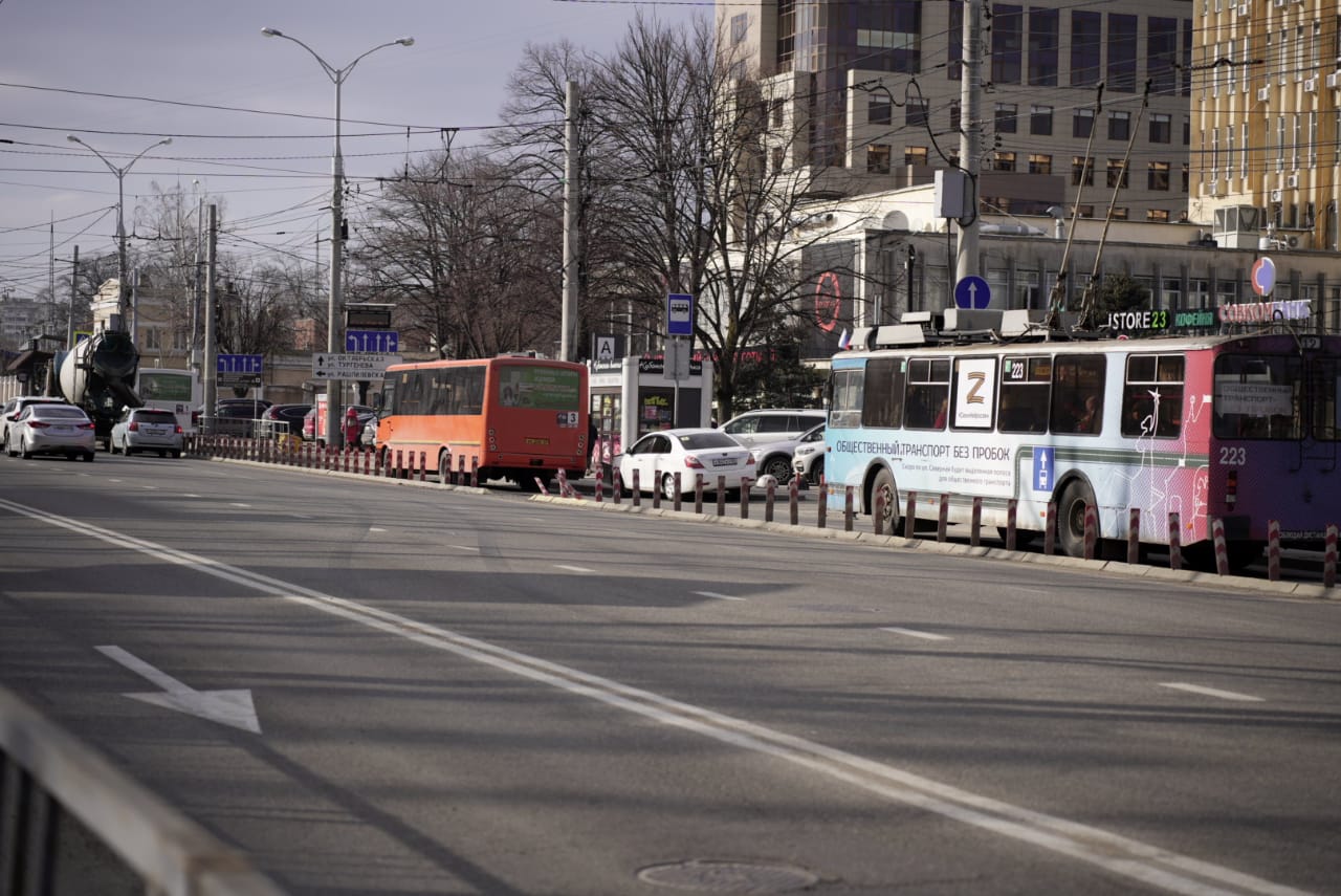 нужно ли пропускать маршрутки отъезжающие от остановки