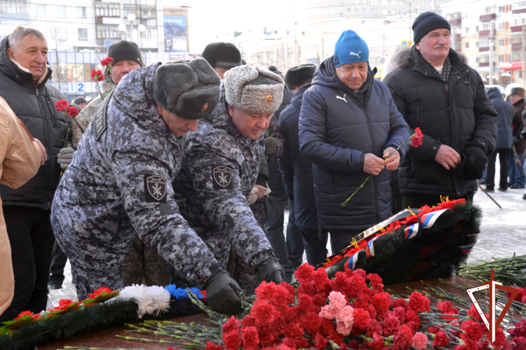 В Зауралье росгвардейцы почтили память воинов-интернационалистов