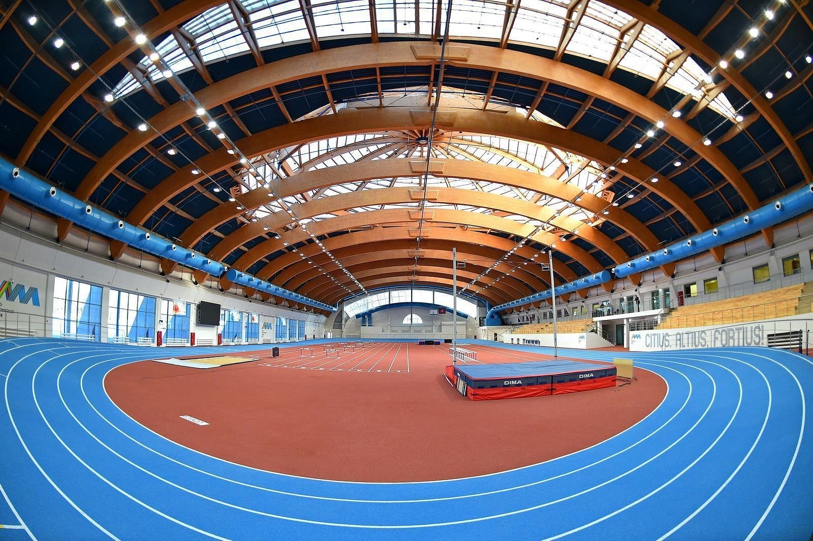 легкоатлетический манеж мгсу. спортивный манеж мгсу. спортивные здания. студенческий кампус казань стадион. легкоатлетический манеж саранск.