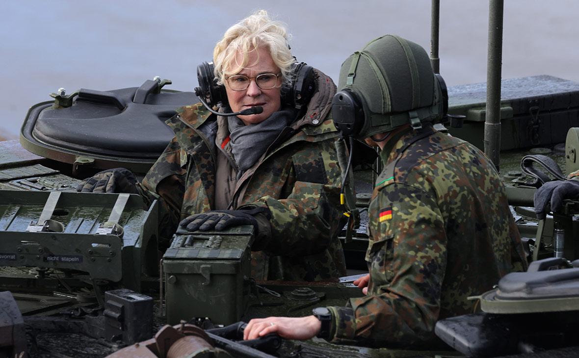 министр обороны германии ламбрехт
