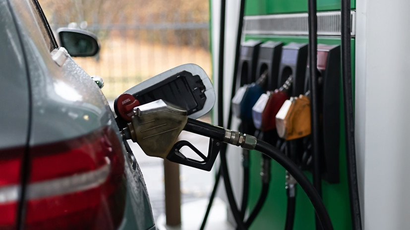 Специалист Баженов прокомментировал меры по стабилизации цен на топливо