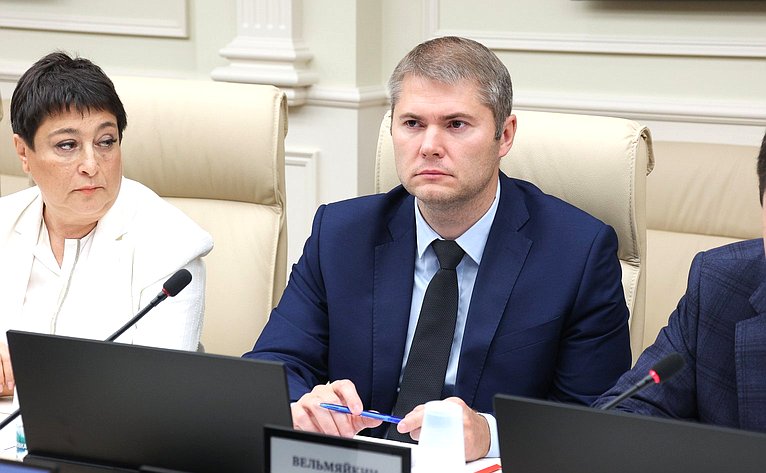 Заседание Комиссии СФ по мониторингу законодательства РФ в сфере государственного контроля (надзора) и муниципального контроля в РФ на тему «Анализ эффективности внедрения в работу контрольных органов индикаторов риска нарушения обязательных требований»