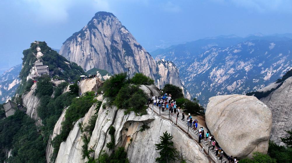 Хуашань новелла. Гора Удашань. Хуашань (Huashan. 5 Даосских гор Хуашань. Гора Удашань храмы.