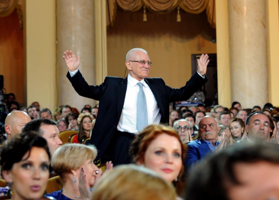 Председатель жюри, кинорежиссер Александр Митта перед началом церемонии открытия XXIV Открытого Российского кинофестиваля «Кинотавр» 2013 год