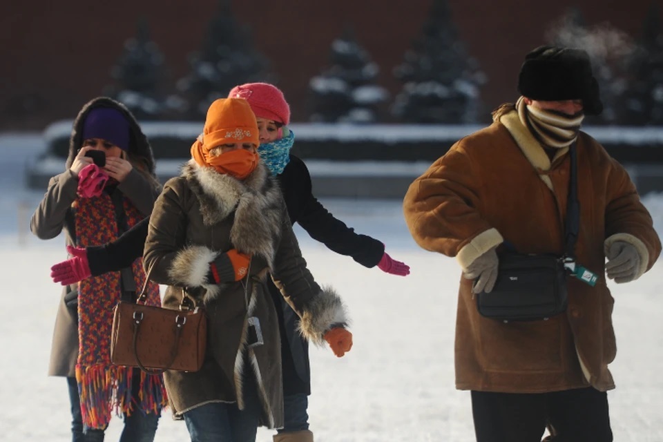 Кино в новогоднюю ночь в Москве. Отморожение комедия фильм.