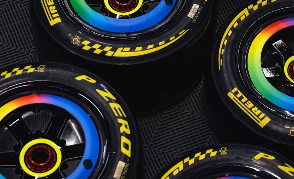 pirelli-provedyot-dvuhdnevnie-testi-v-suzuke-s-red-bull-i-racing-bulls