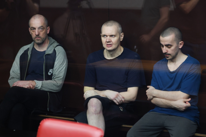 Участники диверсионной штурмовой неонацистской группы «Медведи SS» Николай Принц, Андрей Федорчук и Святослав Шевченко (слева направо)