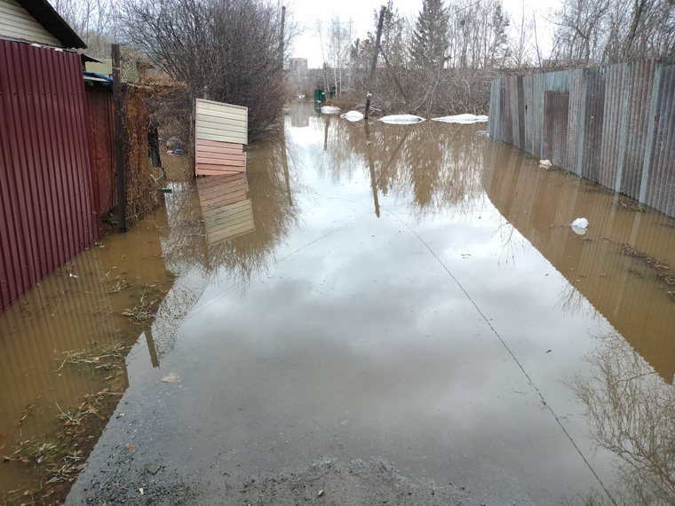 Водители не решаются проехать здесь на другие улицы