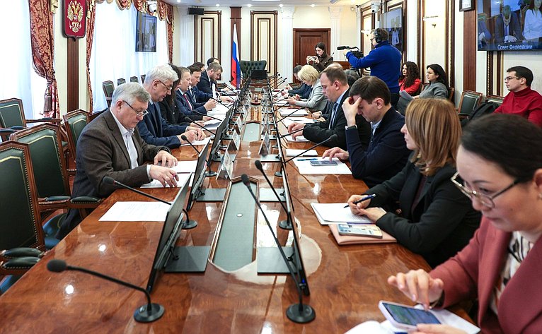 Заседание рабочей группы по внесению в Правительство РФ предложений по проекту федерального закона о едином преференциальном режиме Дальнего Востока и Арктики