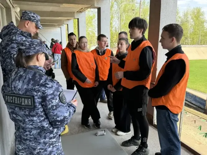 В Ярославле сотрудники Росгвардии приняли участие в военно-патриотическом мероприятии 
